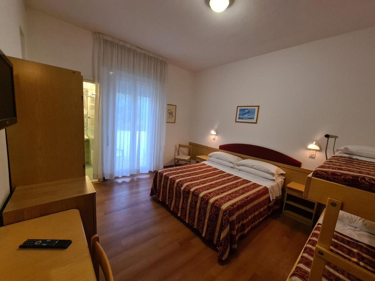 Hotel Angelus Rimini Exterior foto