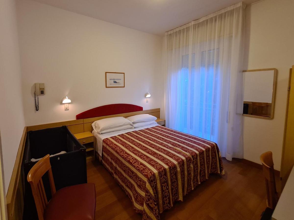 Hotel Angelus Rimini Exterior foto